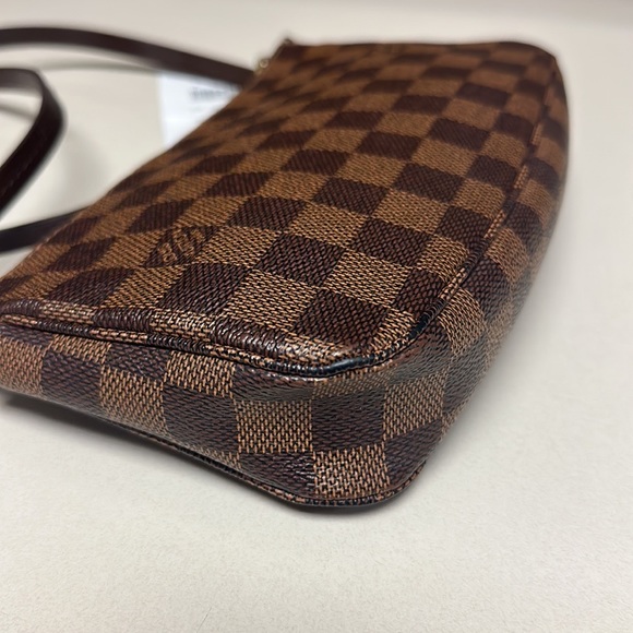 SOLD🔥🔥🔥AUTHENTIC Louis Vuitton Damier Ebene Pochette Crossbody Bag - Picture 11 of 16